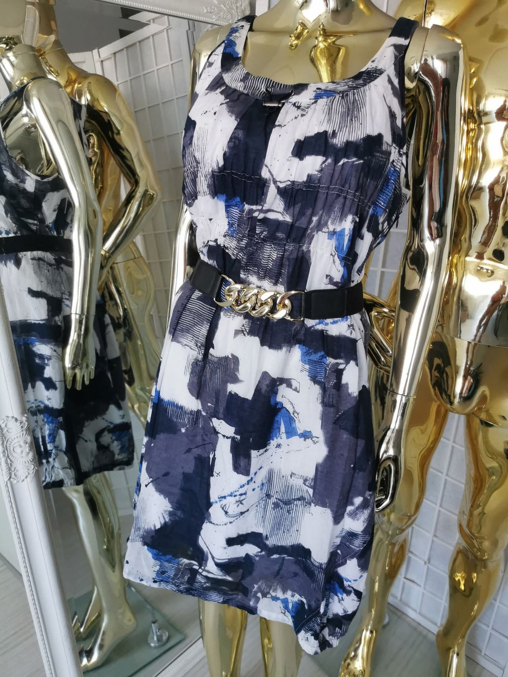 2XL dydžio suknelė be rankovių