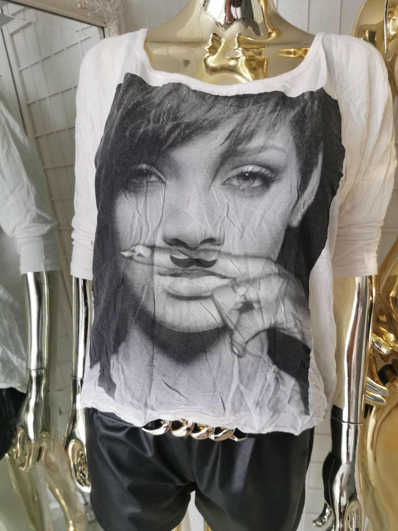 M/L dydžio balta palaidinė