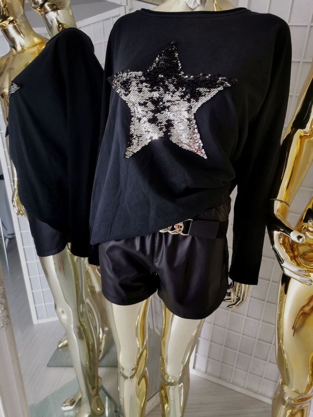 XL/2XL dydžio juodas džemperis