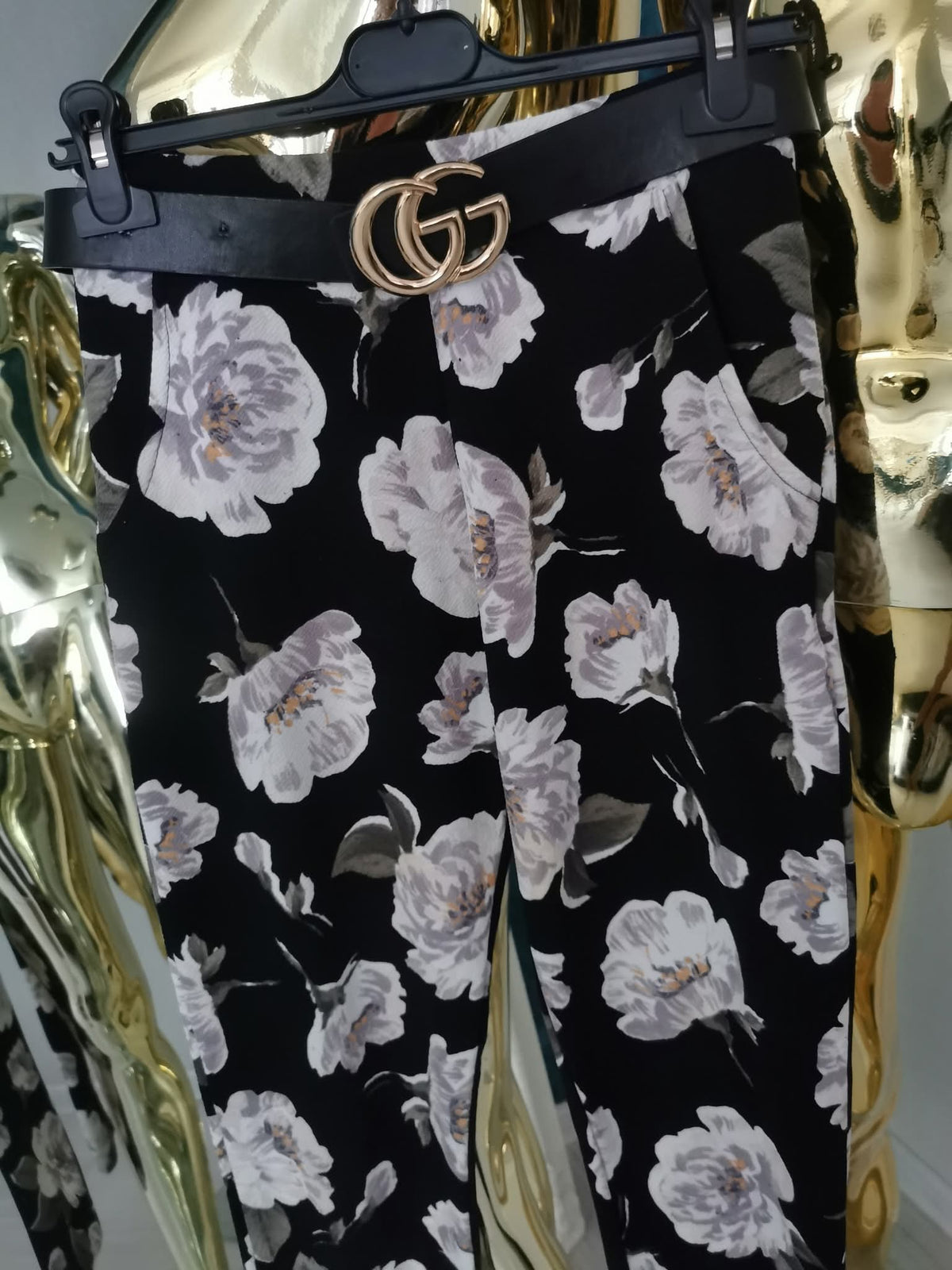 S/M dydžio gėlėtos kelnės
