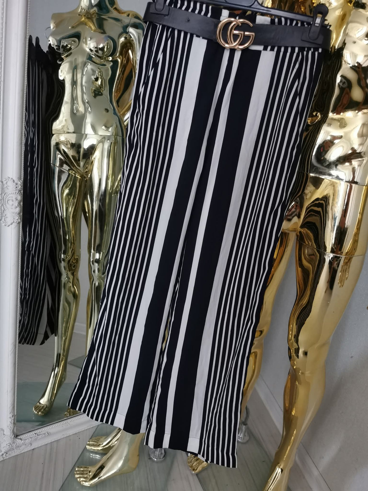 S dydžio dryžuotos H&M platėjančios kelnės