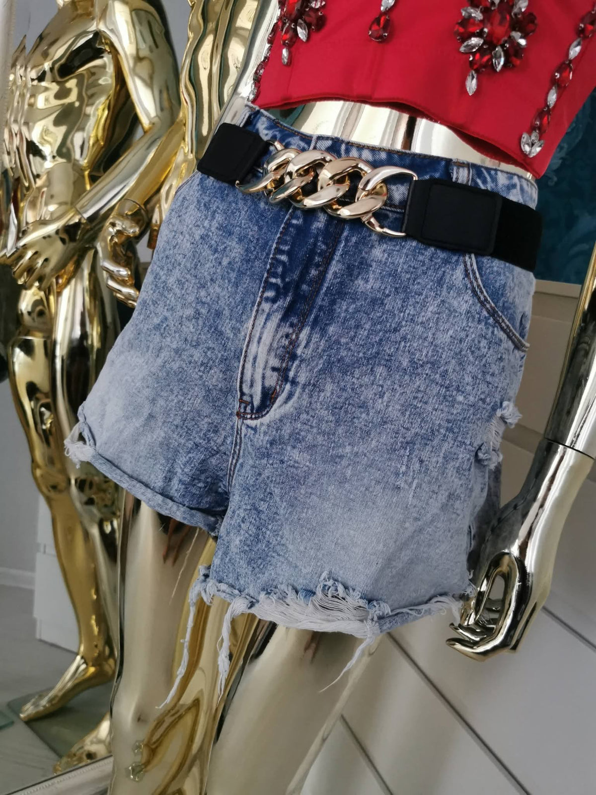 XL dydžio mėlyni plėšyti džinsiniai šortai