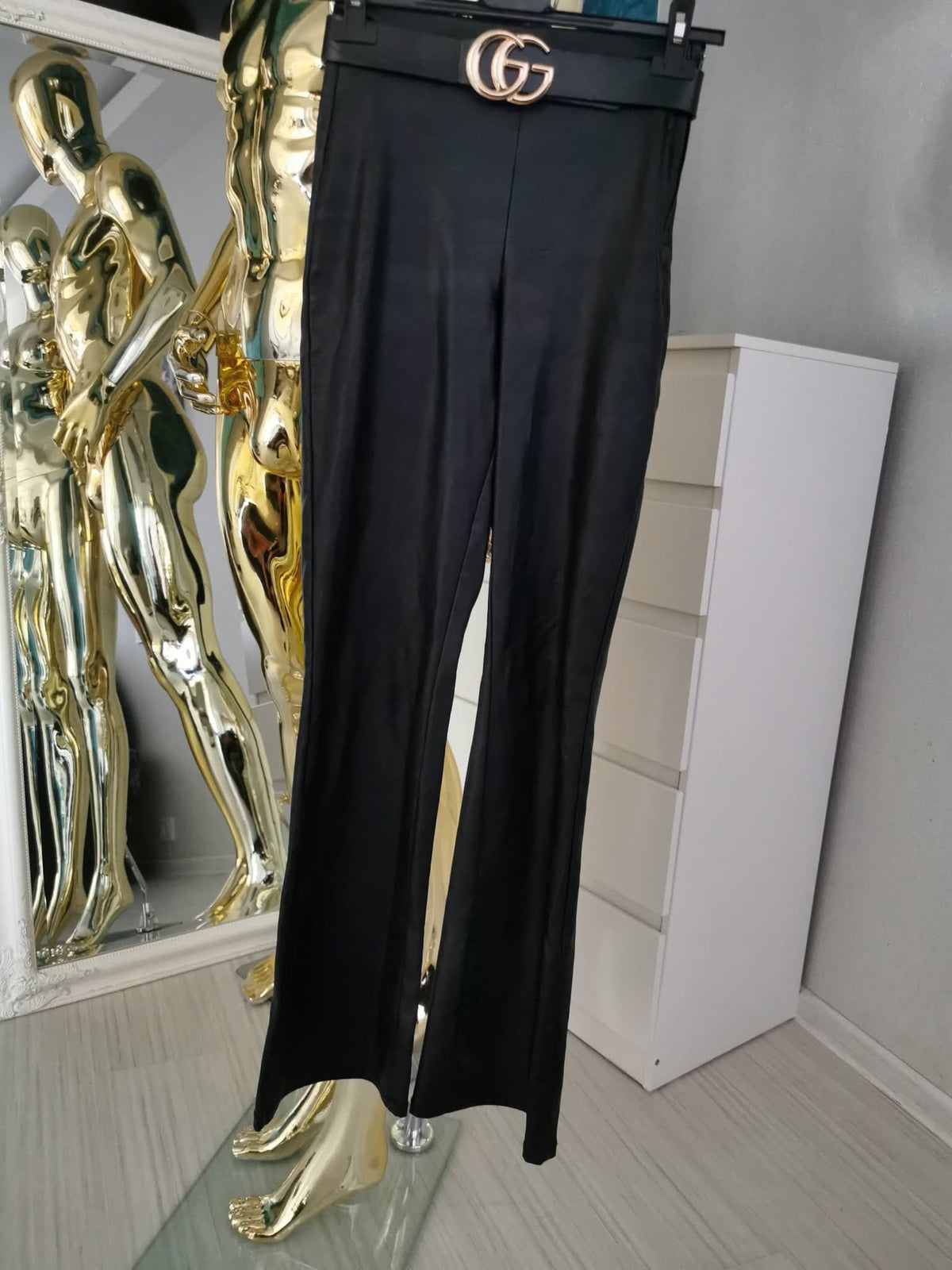 XS dydžio odos imitacijos kelnės
