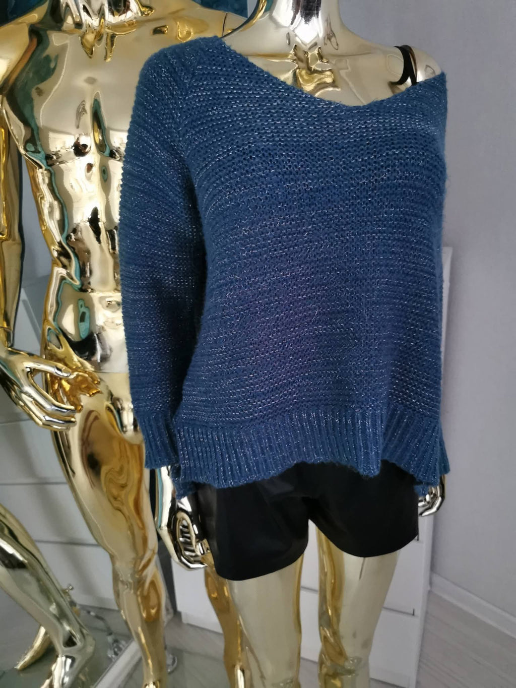 XL/2XL dydžio elektrinės spalvos megztinis