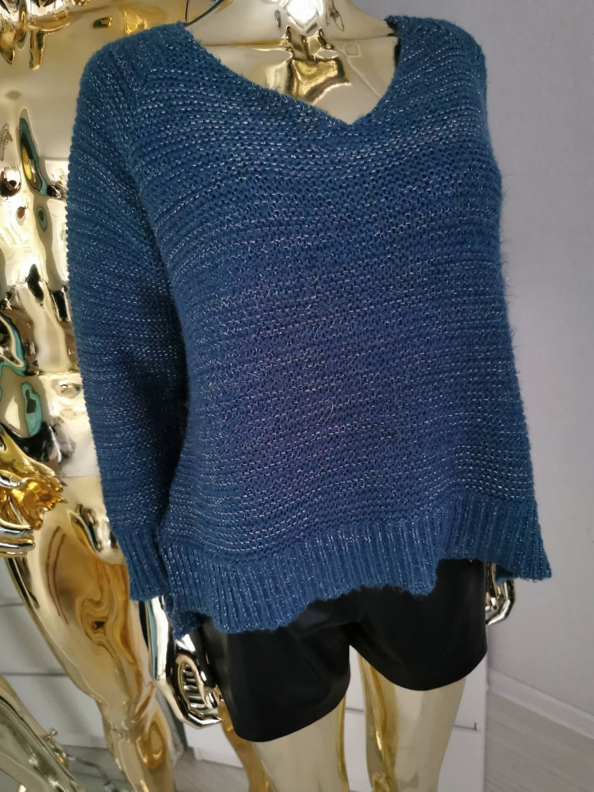 XL/2XL dydžio elektrinės spalvos megztinis