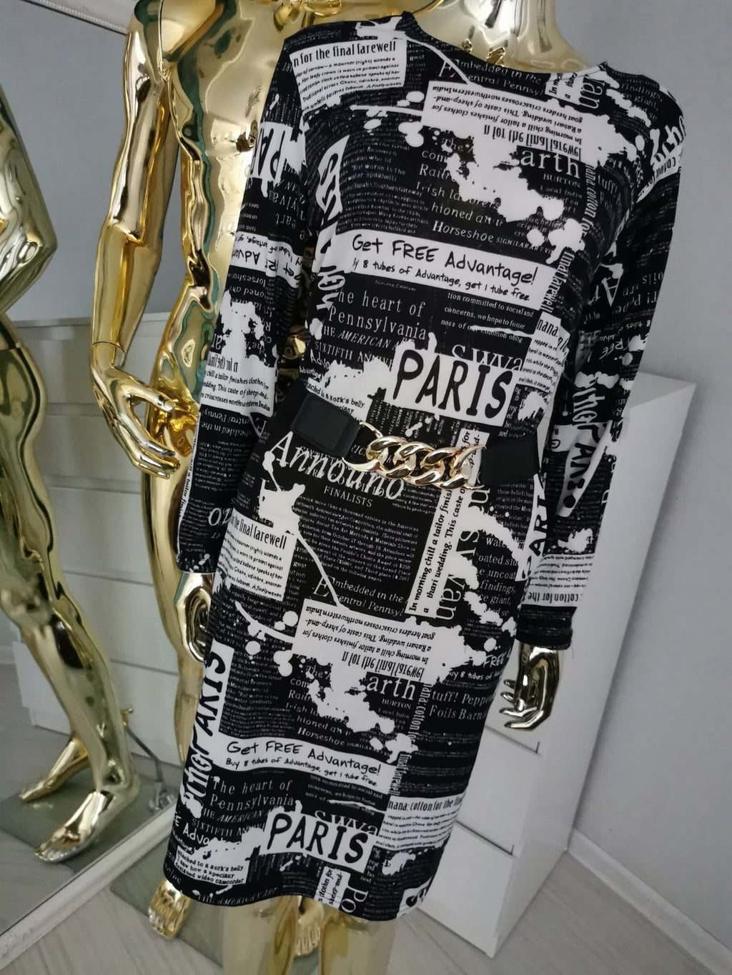 Nauja laikraščio rašto suknelė