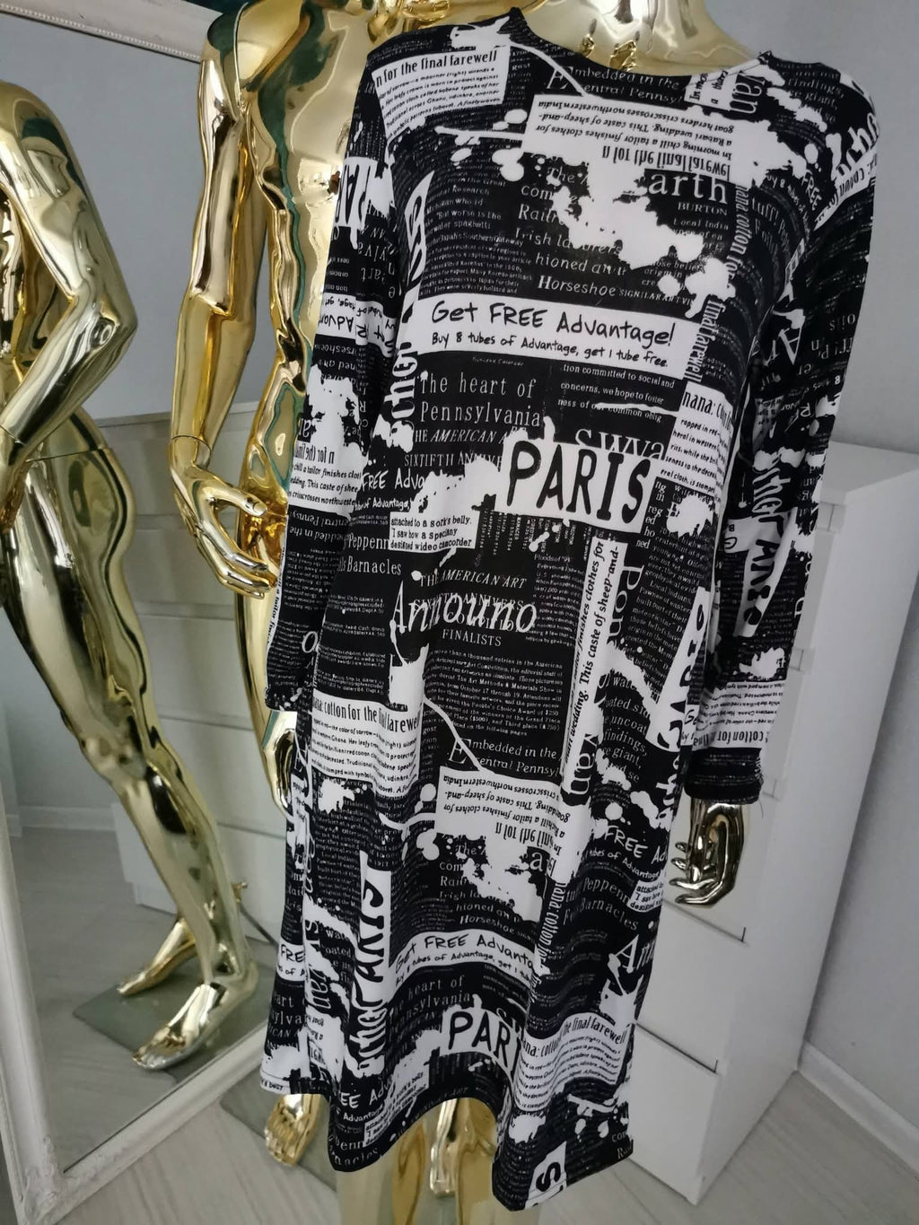 Nauja laikraščio rašto suknelė