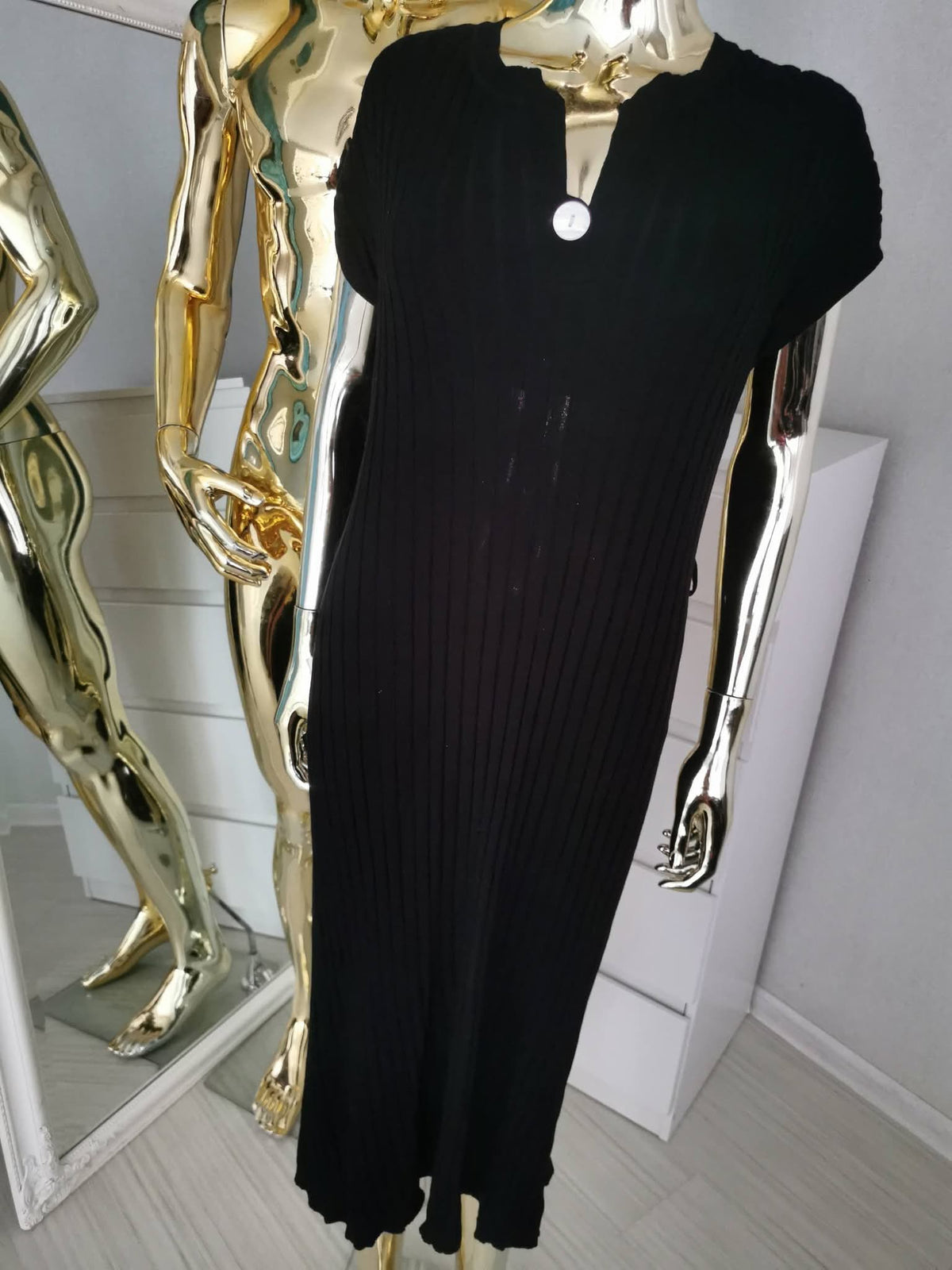 2XL/3XL juoda suknelė už kelių