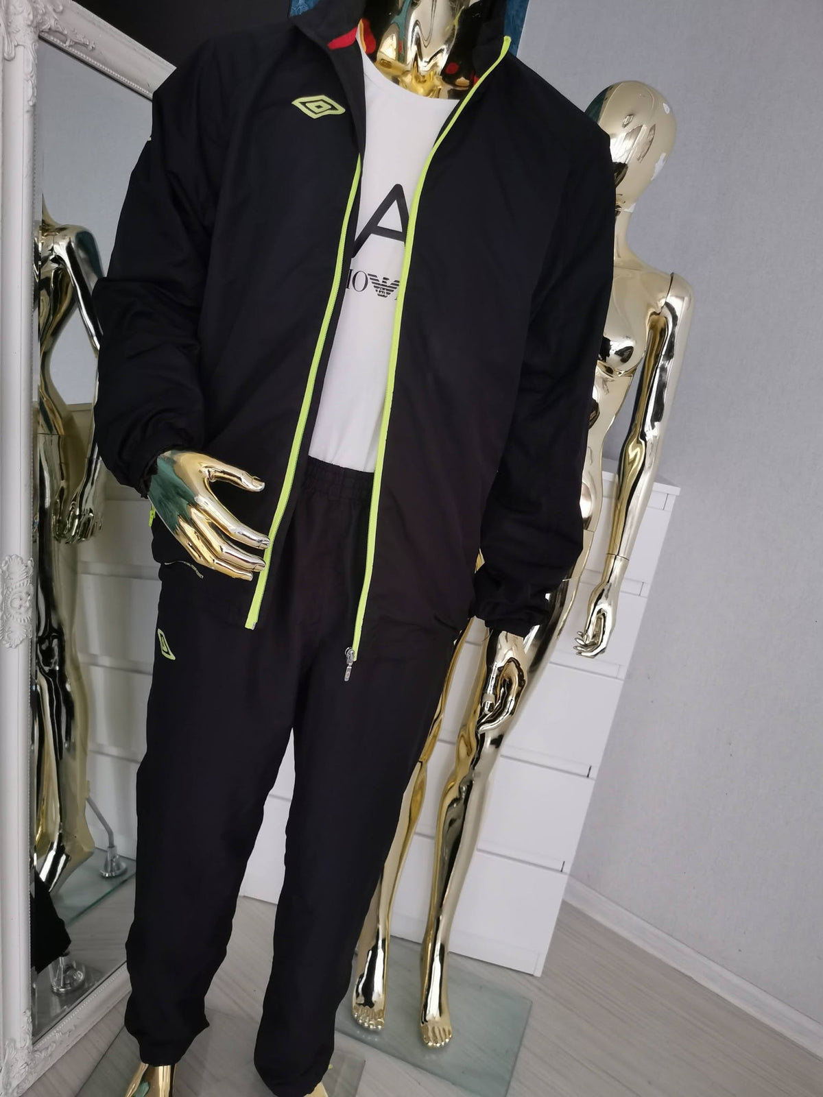 XL dydžio Umbro sportinis komplektas