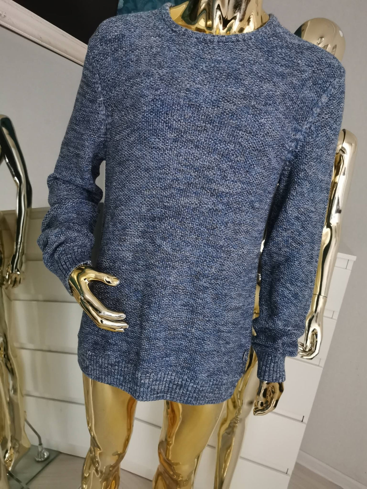2XL dydžio mėlynas megztinis