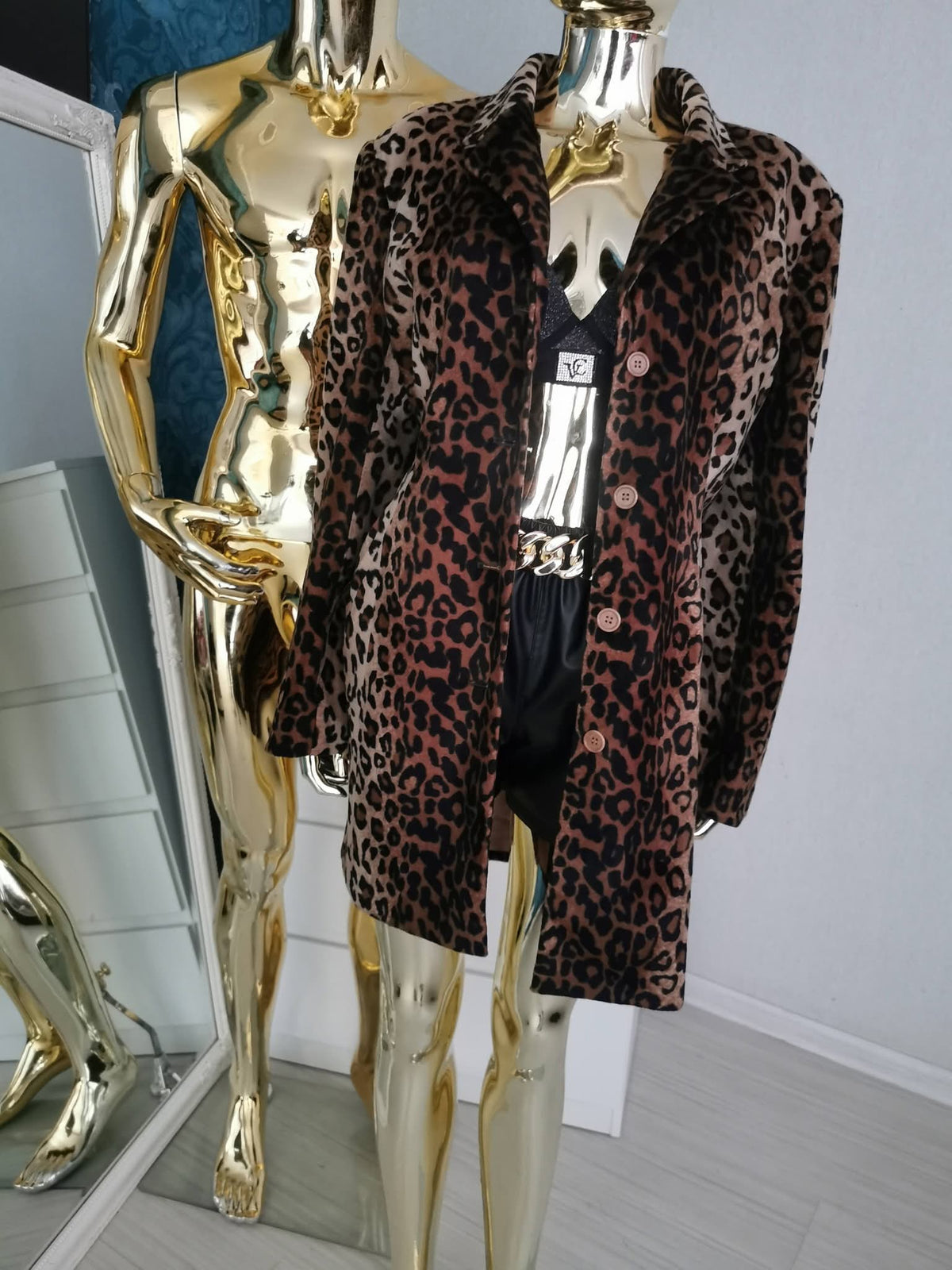 2XL dydžio leopardo rašto paltas