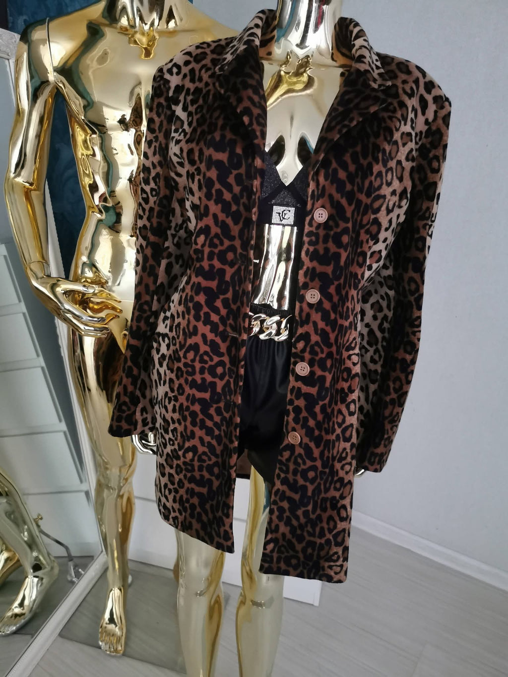 2XL dydžio leopardo rašto paltas