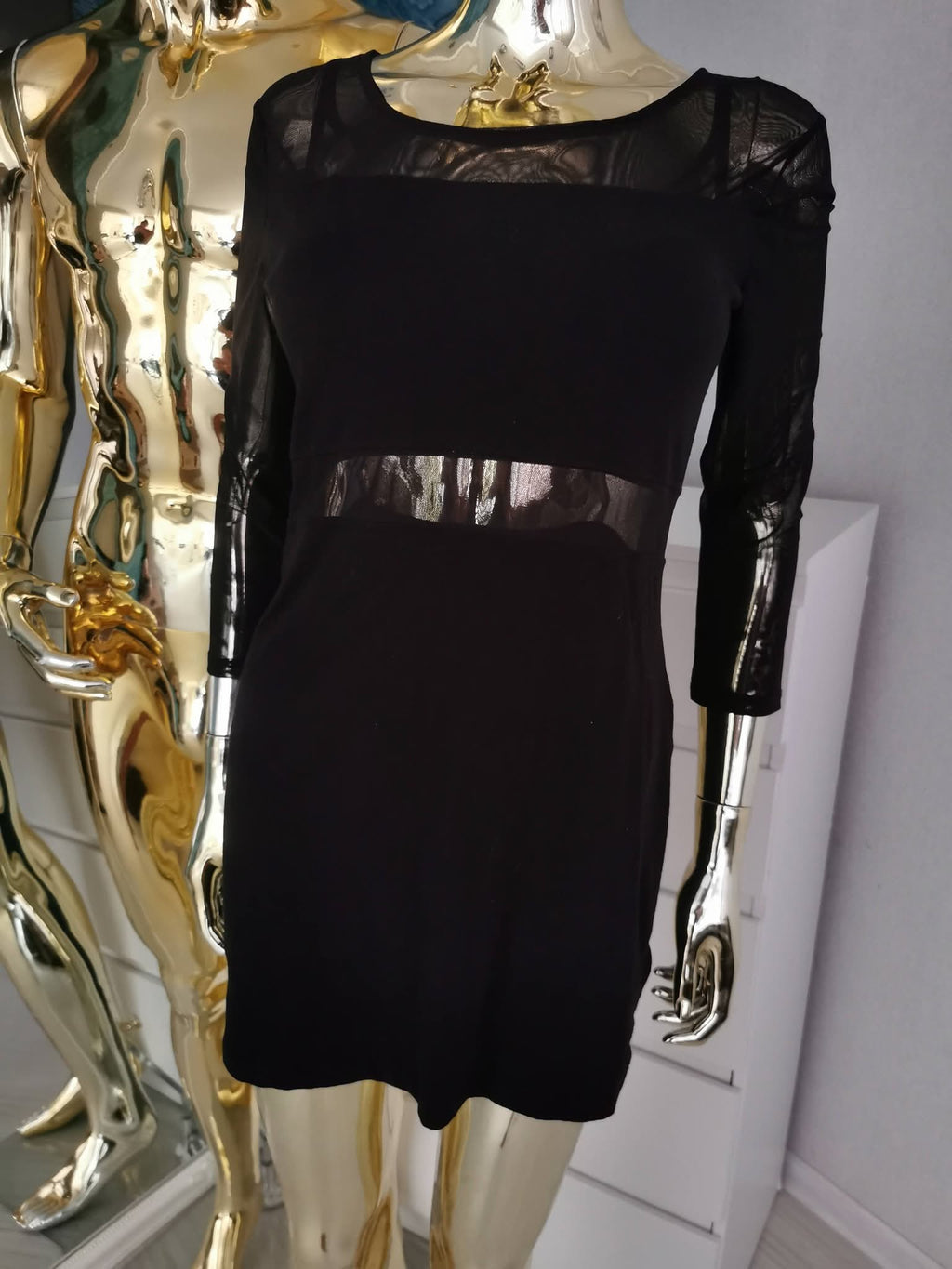 S dydžio elegantiška juoda suknelė