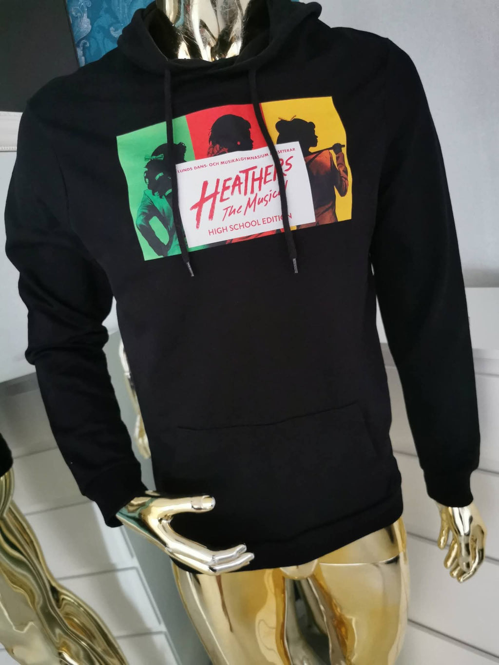 Išskirtinio printo vyriškas džemperis su gobtuvu ir užrašu „Heathers The Musical“ ( M dydžio )