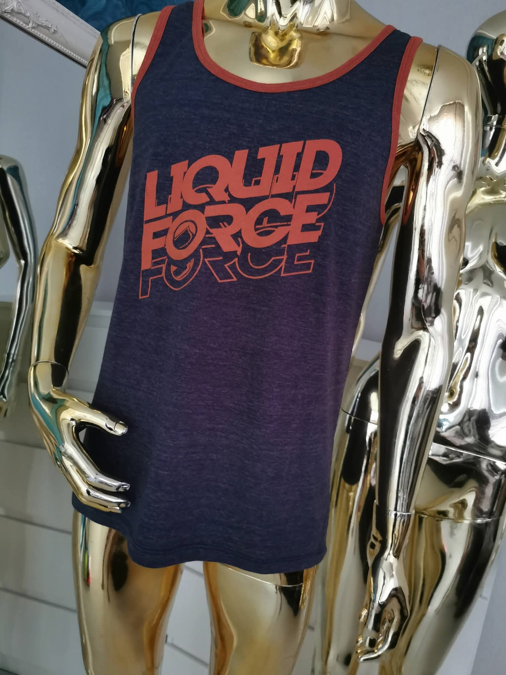 Vyriški berankoviai marškinėliai su užrašu „Liquid Force“ ( M dydis )