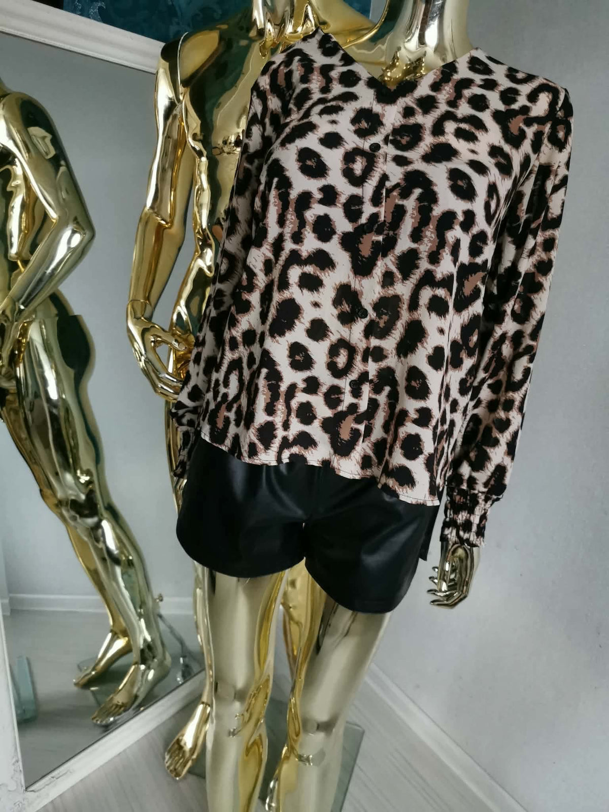 S dydžio leopardo rašto palaidinė