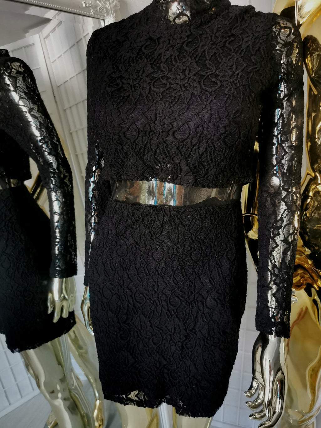 S dydžio elegantiška juoda suknelė