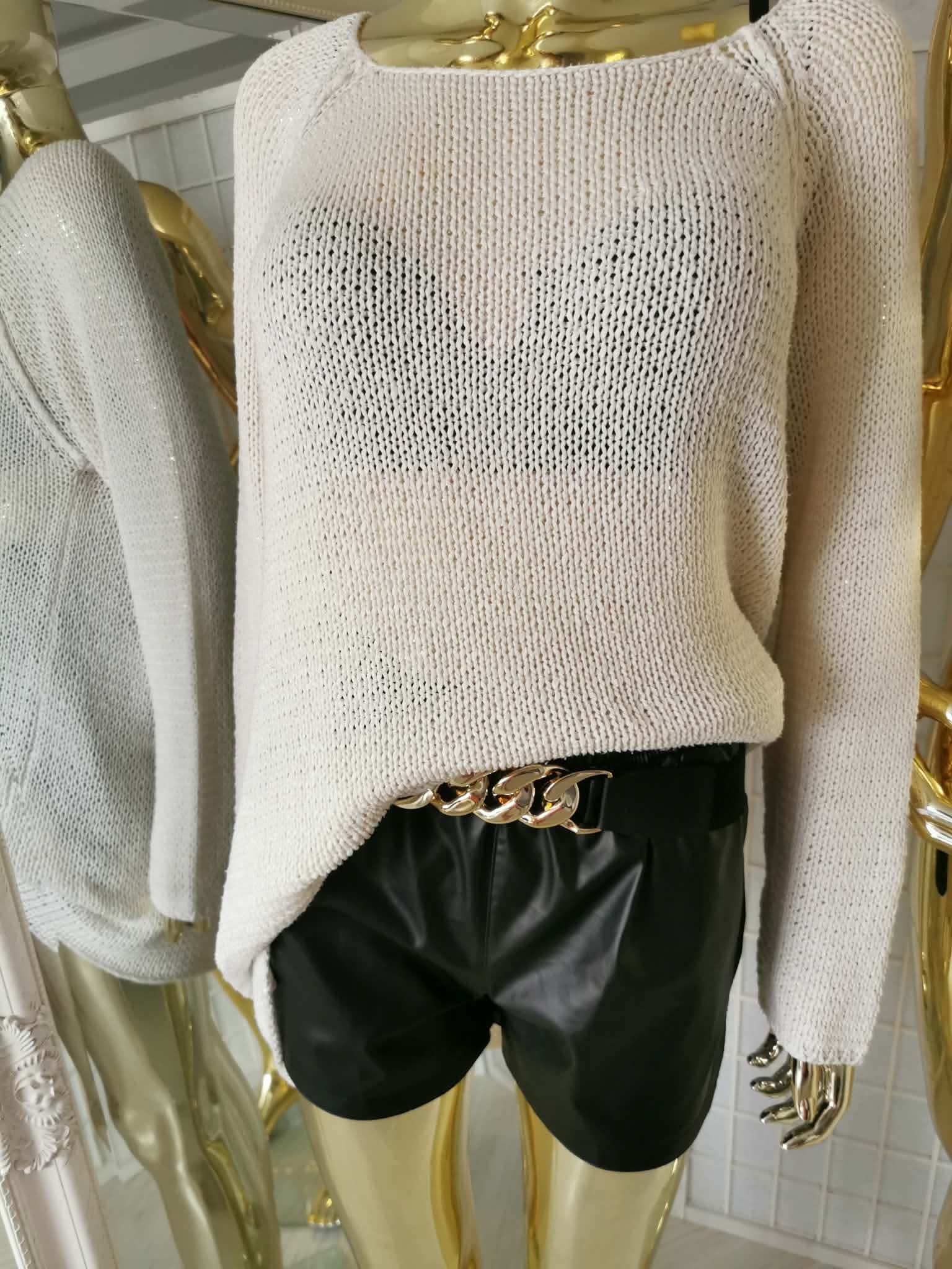 2XL dydžio kreminės spalvos megztukas