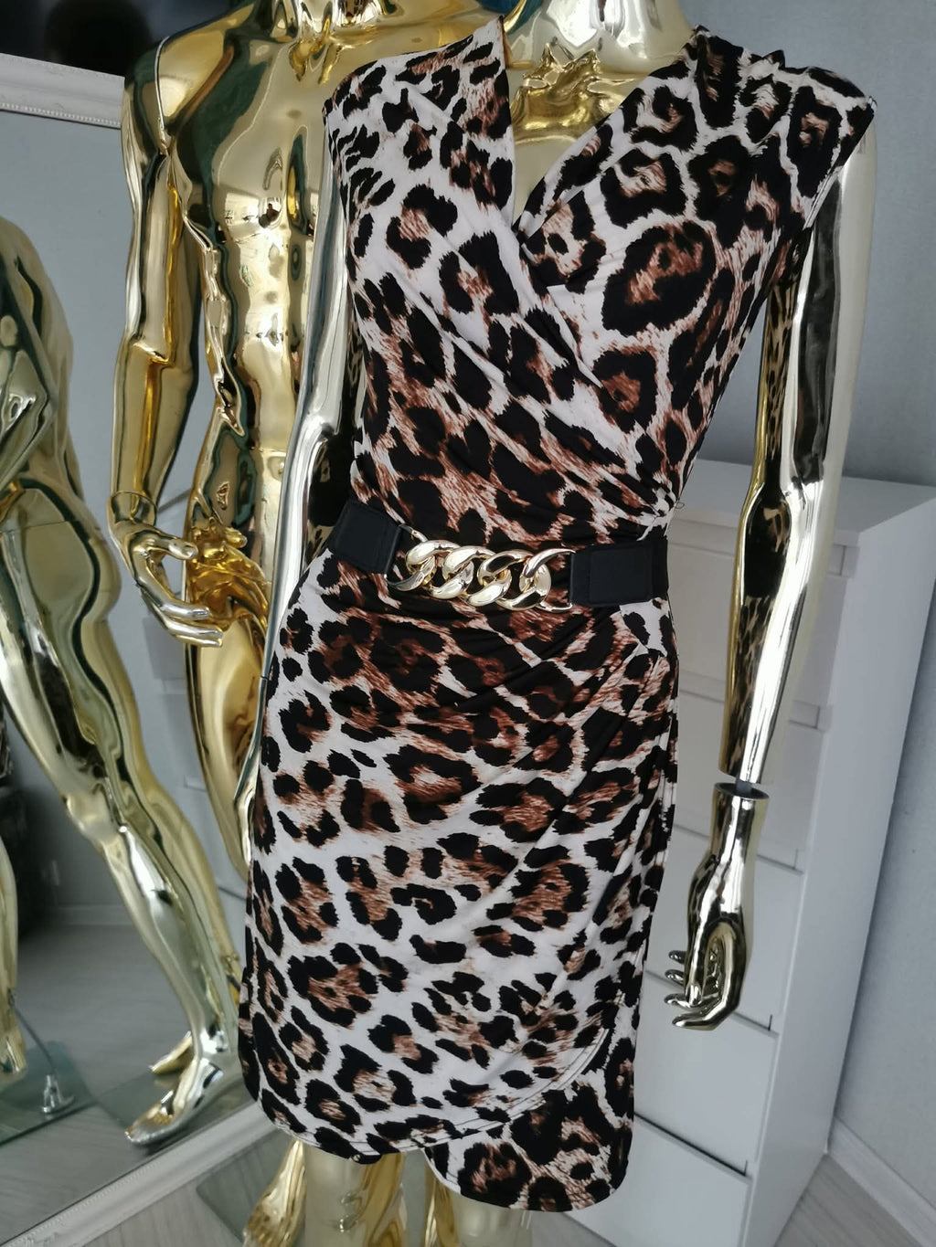 S dydžio leopardo rašto suknelė be rankovių